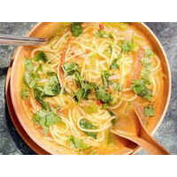 Thukpa : Soupe de nouilles aux légumes ou à la viande, populaire dans les montagnes népalaises.