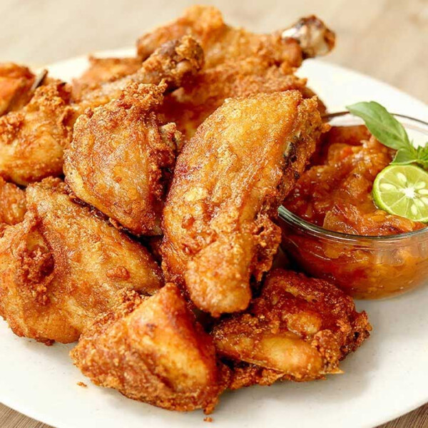 Ayam Goreng : Poulet frit à la mode indonésienne