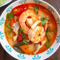 Tom Yum Goong - soupe épicée et acidulée aux crevettes